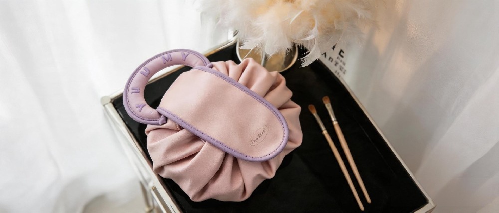 How to choose a daily work bag
